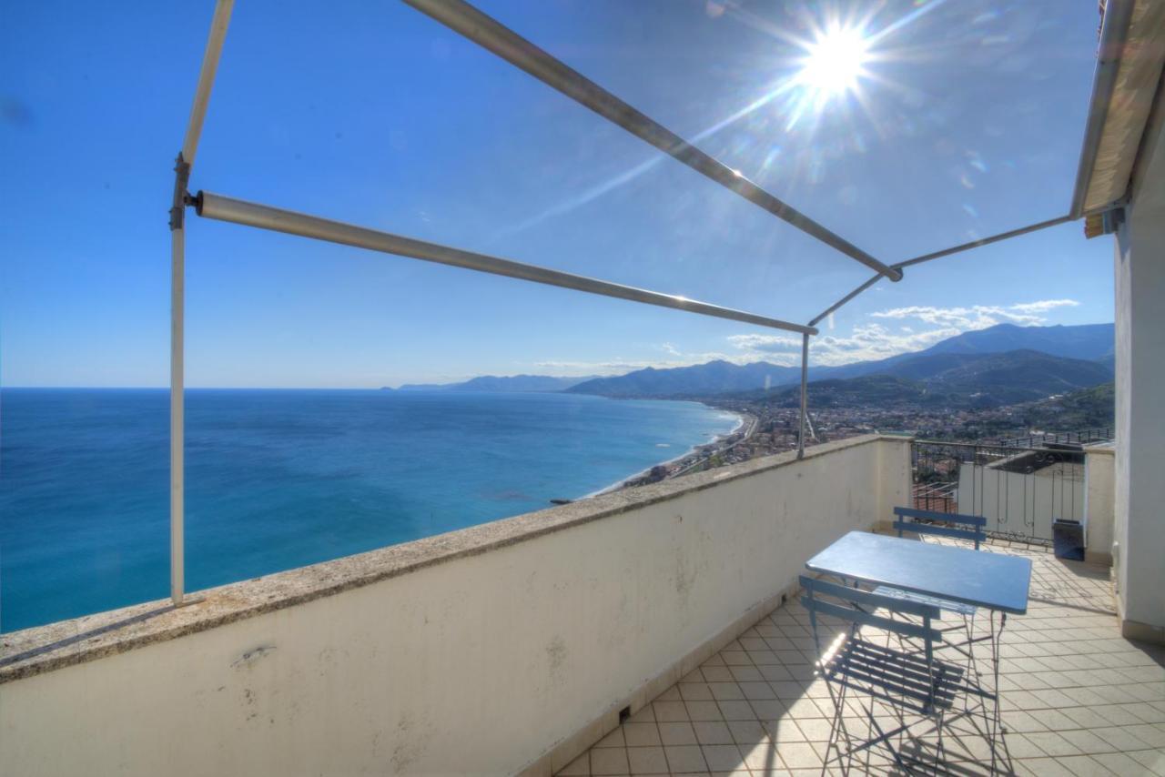 Villa Ischia Attico Sul Mare A Verezzi Borgio Verezzi Exteriér fotografie