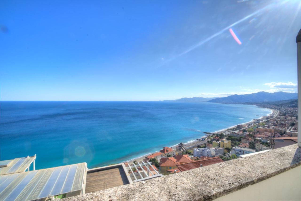 Villa Ischia Attico Sul Mare A Verezzi Borgio Verezzi Exteriér fotografie
